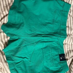 J. Crew Green 3 1/2 Shorts Relaxed Fit Casual